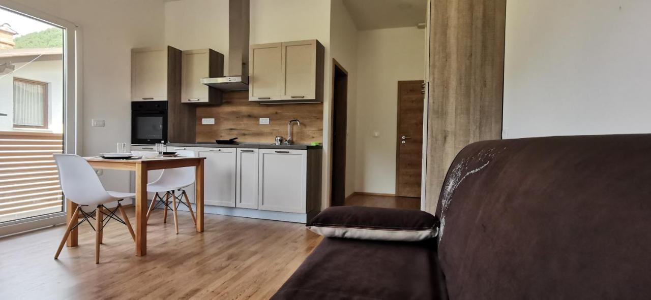 Apartmaji Tmaynka โทลมิน ภายนอก รูปภาพ